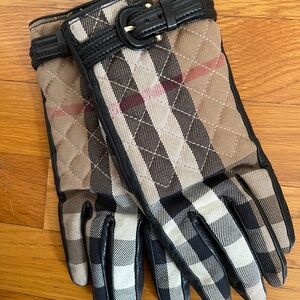 Burberry Plaid Check Tartan Gloves Women’s 8